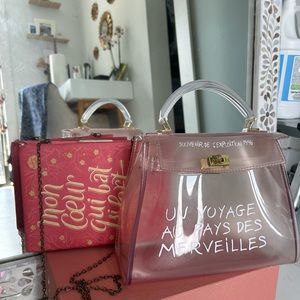 un voyage merveilles bag + mon coeur qui bat si fort (French Book) bag